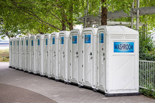 Best Restroom trailer rental cost  in Aberdeen, IN